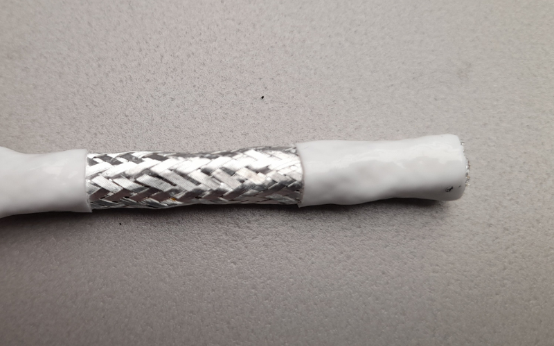 Multicore (twisted pair) Teflon jacket wire processed with the Mercury-2